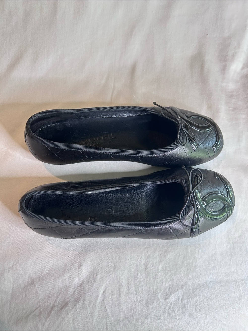 Authentic CHANEL Quilted Lambskin CC Logo Ballet Flats - Picture 7 of 9